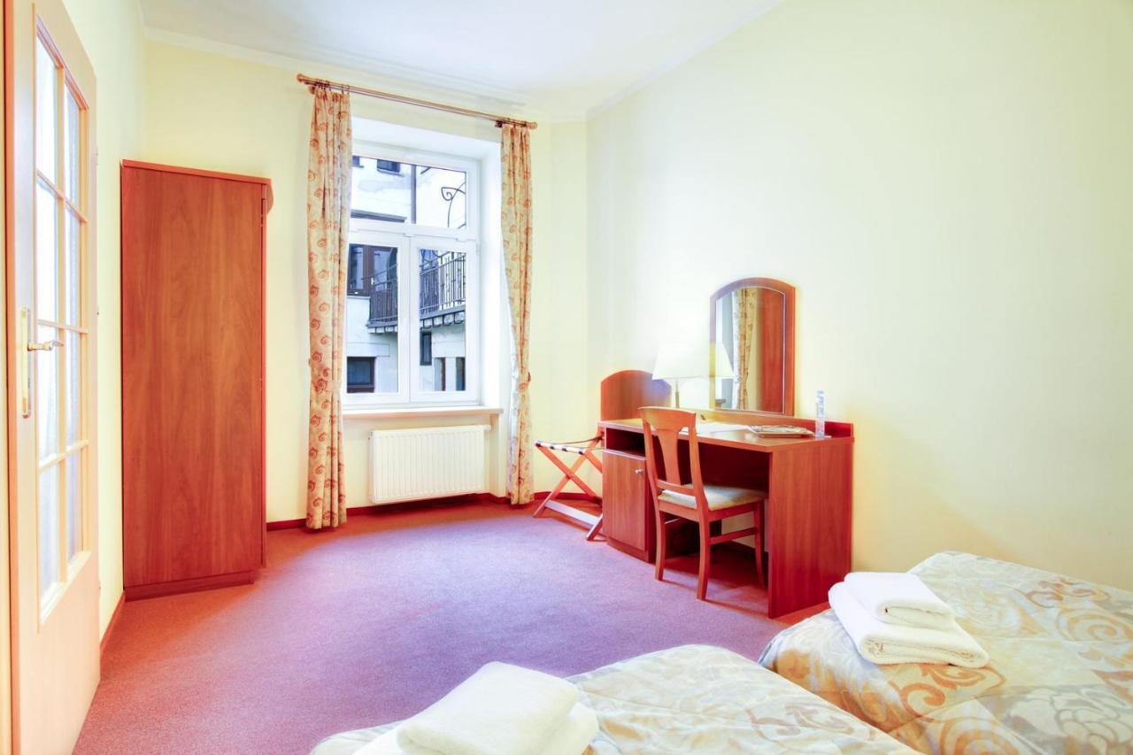 P&J Apartamenty Sw. Krzyza Краков Экстерьер фото