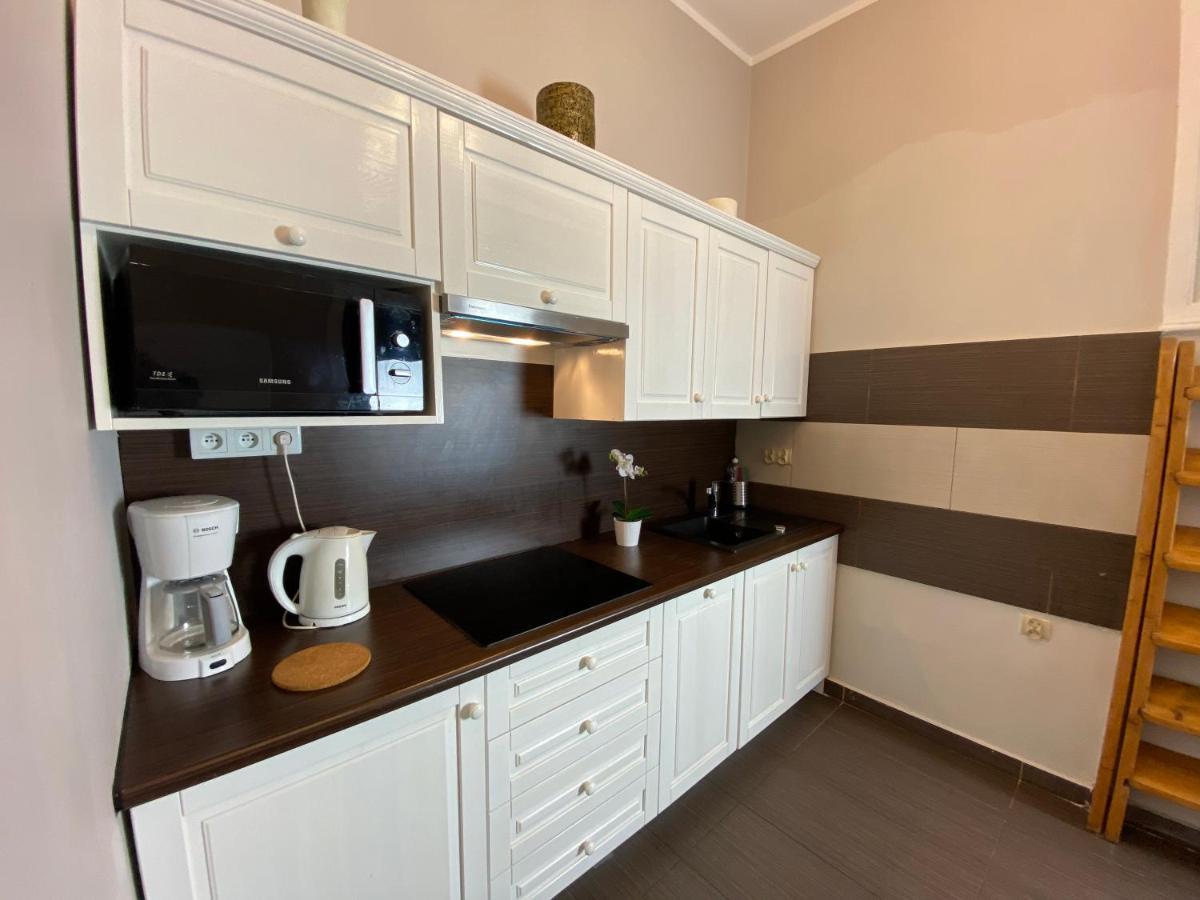P&J Apartamenty Sw. Krzyza Краков Экстерьер фото